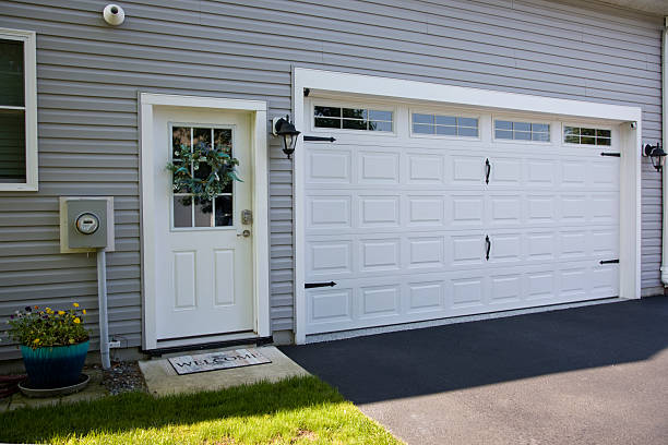 24/7 Emergency Garage Door Panel Replacement experts in Arlington, OH